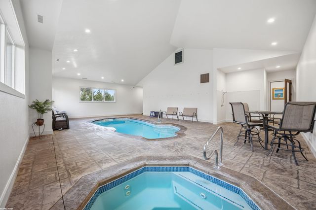 4376 Lancaster Drive, Clarkston, MI 48348