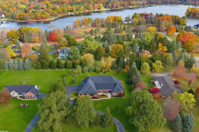 4376 Lancaster Drive, Clarkston, MI 48348