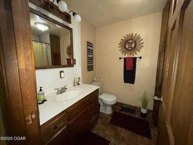 10437 County Rd 270, Carl Junction, MO 64834