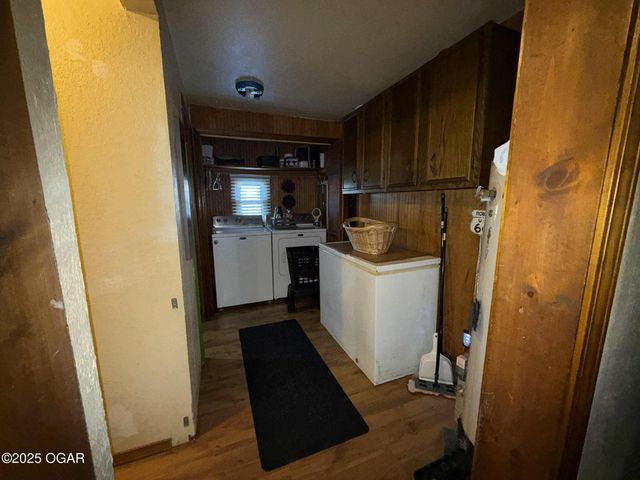 10437 County Rd 270, Carl Junction, MO 64834