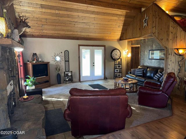 10437 County Rd 270, Carl Junction, MO 64834