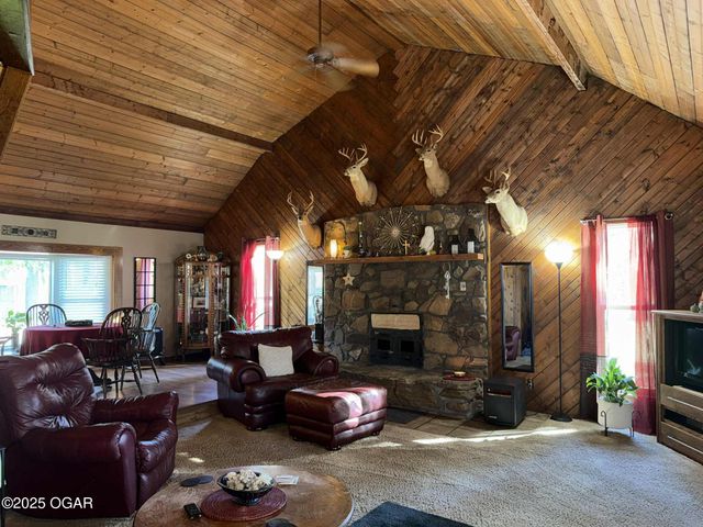 10437 County Rd 270, Carl Junction, MO 64834