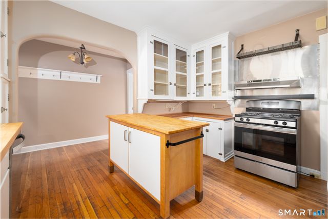 127 Roger Road, New Haven, CT 06515