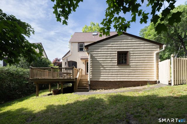127 Roger Road, New Haven, CT 06515