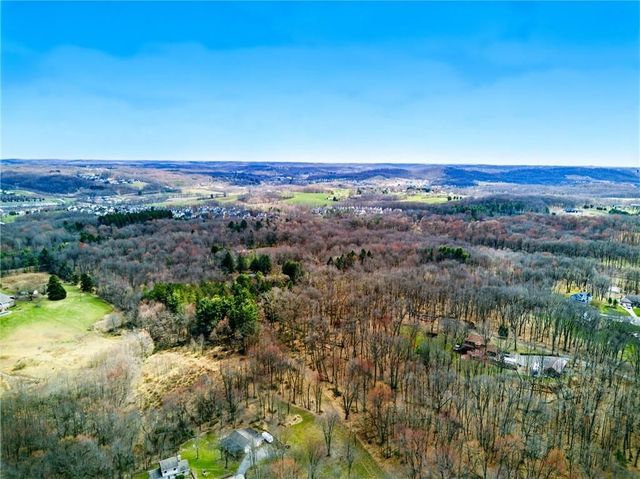 143 Gracie Lane, Adams Twp, PA 16046