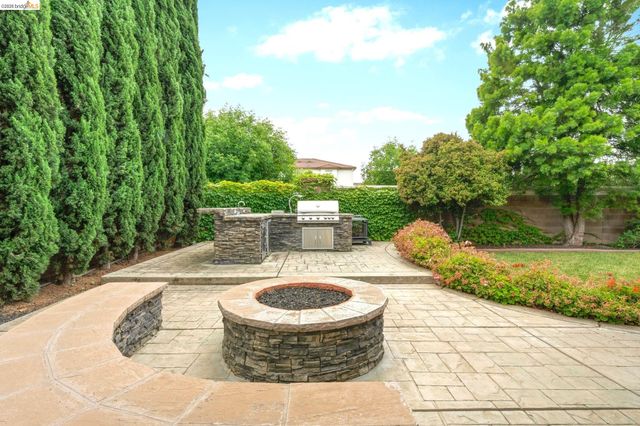 1361 Bellerose Ct, Brentwood, CA 94513