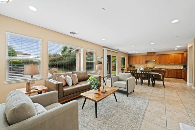 1361 Bellerose Ct, Brentwood, CA 94513