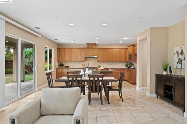 1361 Bellerose Ct, Brentwood, CA 94513