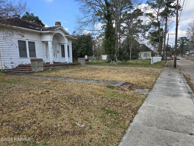 121 N Lombard Street, Opelousas, LA 70570