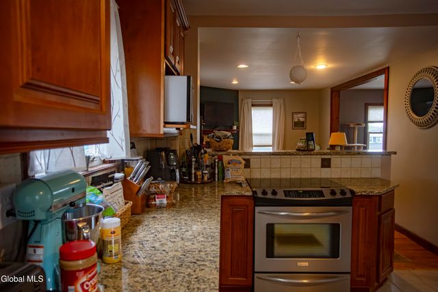 3 Luther Street, Troy, NY 12180