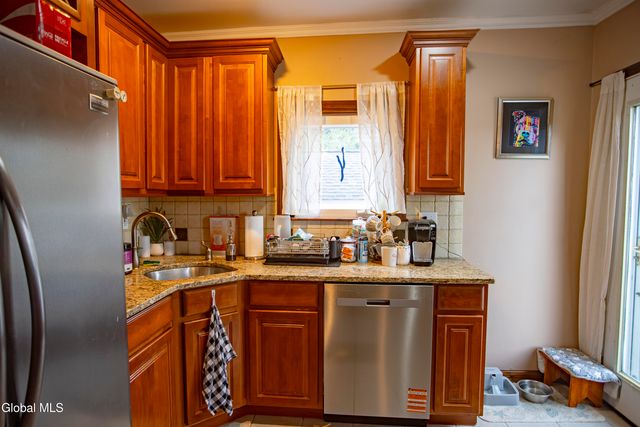 3 Luther Street, Troy, NY 12180