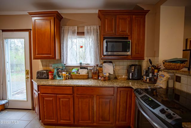 3 Luther Street, Troy, NY 12180