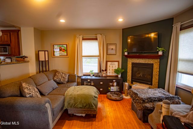 3 Luther Street, Troy, NY 12180