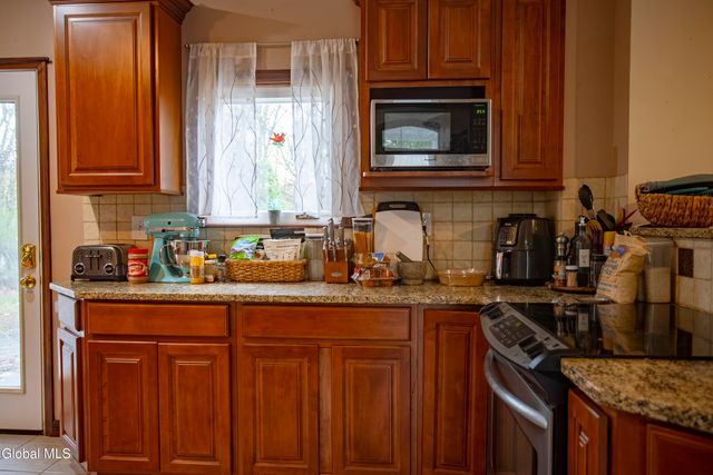 3 Luther Street, Troy, NY 12180
