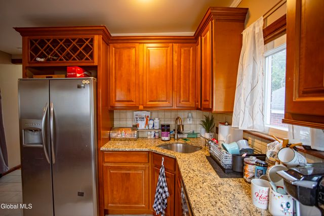3 Luther Street, Troy, NY 12180