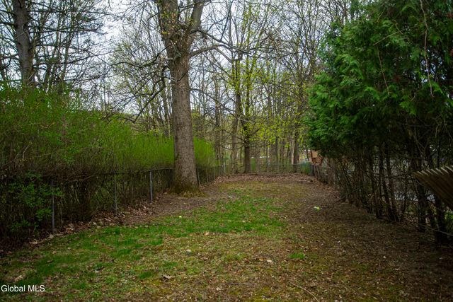 3 Luther Street, Troy, NY 12180