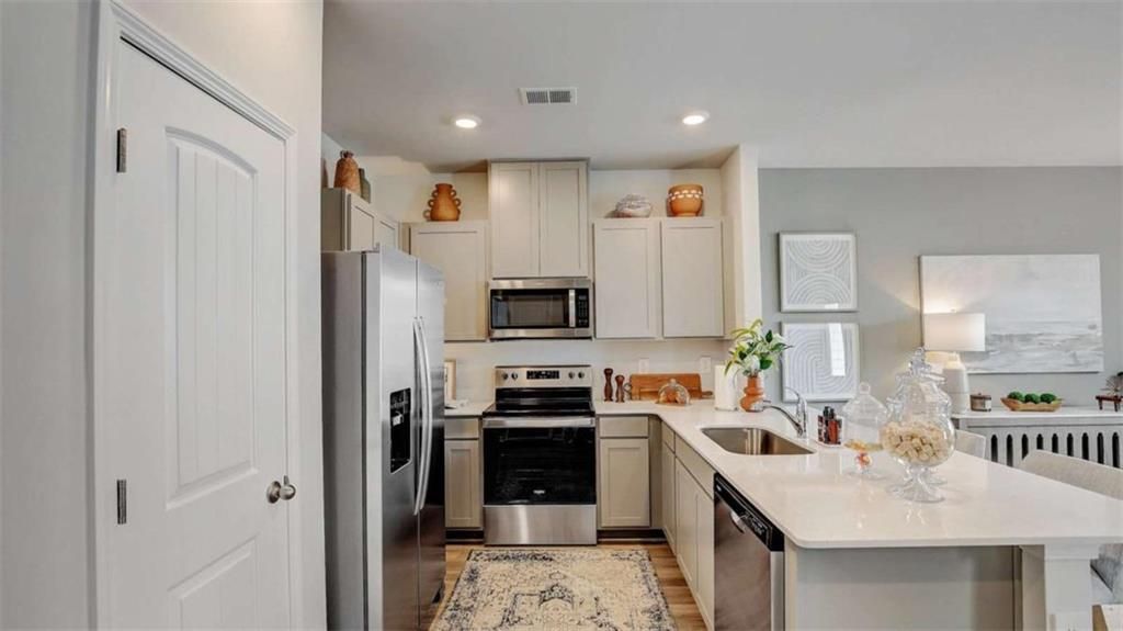 1396 Sweethshrub Place 31, Atlanta, GA 30318