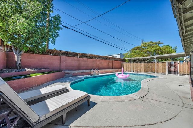 1305 North Mallard Street, Las Vegas, NV 89108