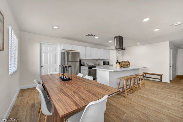 1305 North Mallard Street, Las Vegas, NV 89108