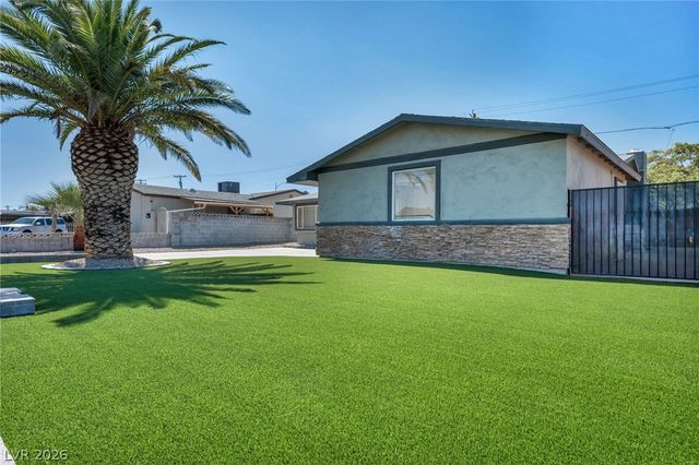 1305 North Mallard Street, Las Vegas, NV 89108