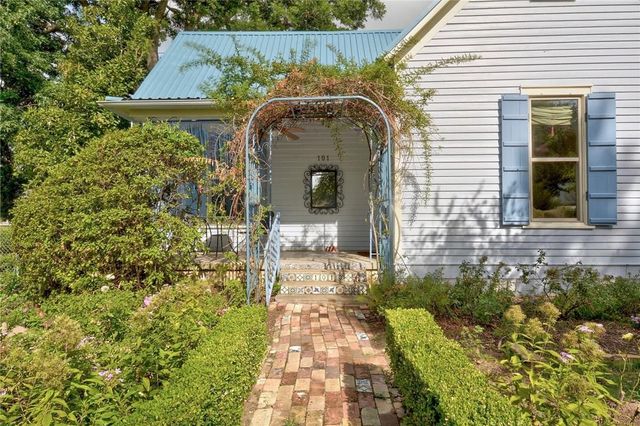 101 Short ST, Smithville, TX 78957