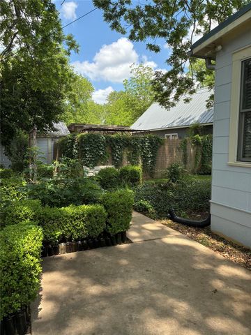 101 Short ST, Smithville, TX 78957