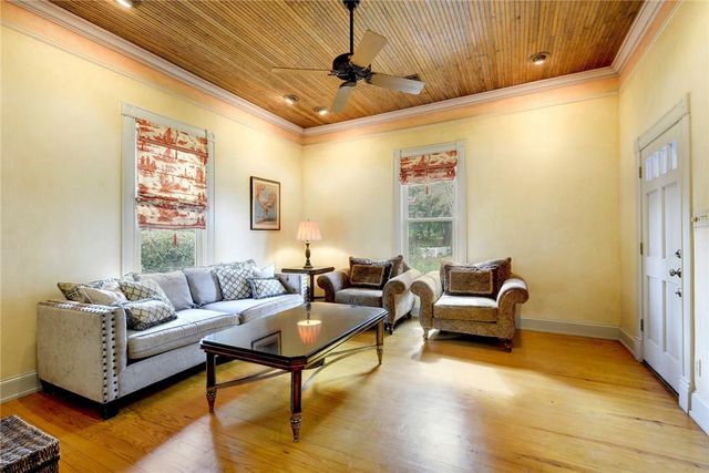 101 Short ST, Smithville, TX 78957
