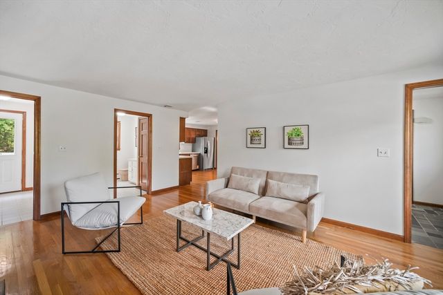 9 Northbriar Road, Acton, MA 01720