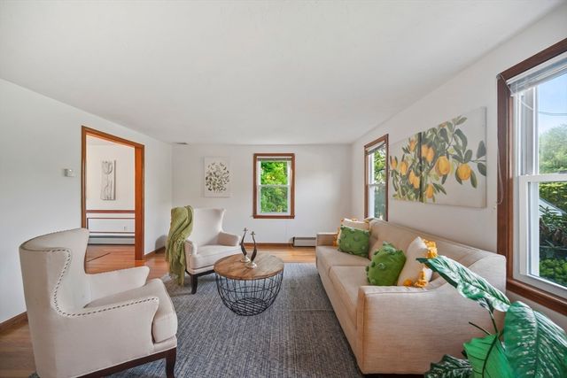 9 Northbriar Road, Acton, MA 01720