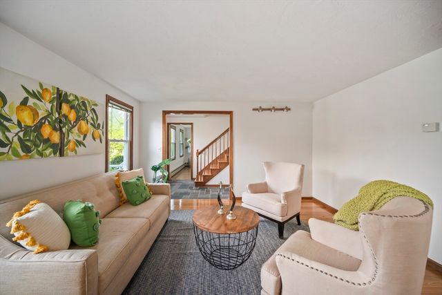 9 Northbriar Road, Acton, MA 01720