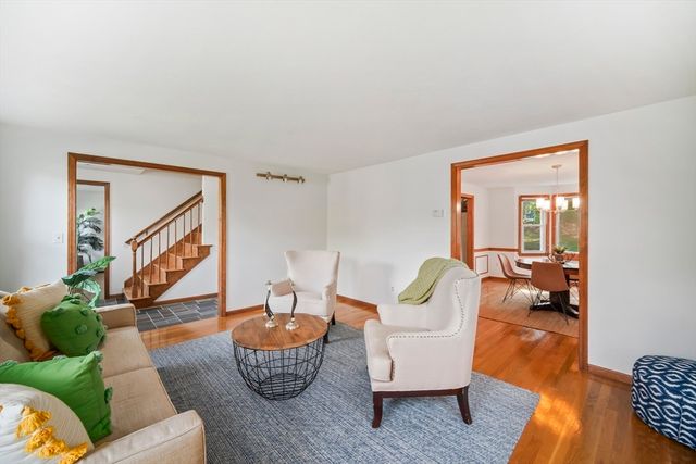 9 Northbriar Road, Acton, MA 01720