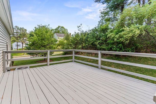 9 Northbriar Road, Acton, MA 01720