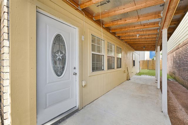 11878 Fairpoint Drive, Houston, TX 77099