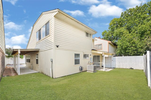 11878 Fairpoint Drive, Houston, TX 77099