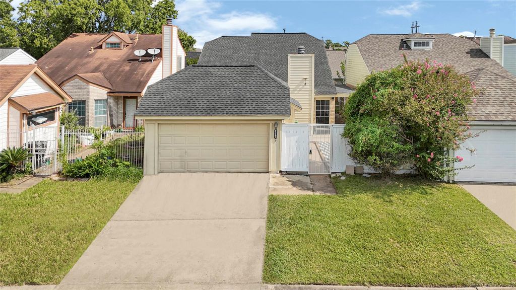 11878 Fairpoint Drive, Houston, TX 77099