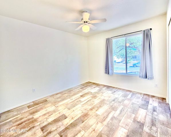 8981 E Mayberry Drive, Tucson, AZ 85730