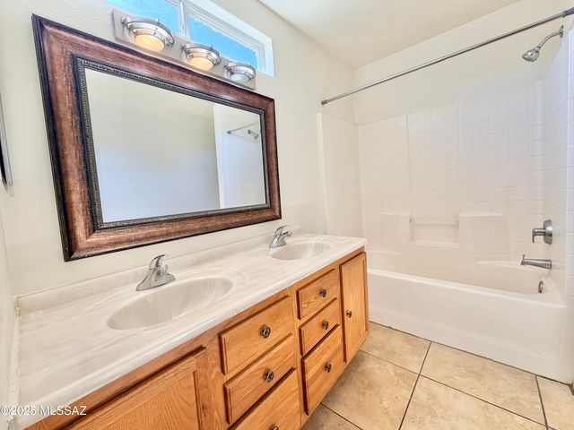 8981 E Mayberry Drive, Tucson, AZ 85730