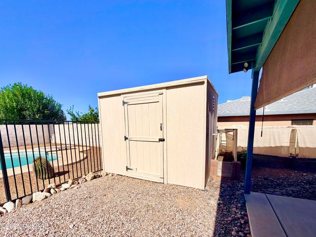 8981 E Mayberry Drive, Tucson, AZ 85730