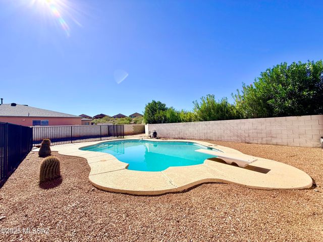 8981 E Mayberry Drive, Tucson, AZ 85730