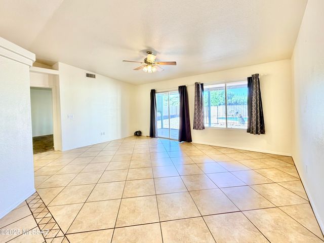 8981 E Mayberry Drive, Tucson, AZ 85730