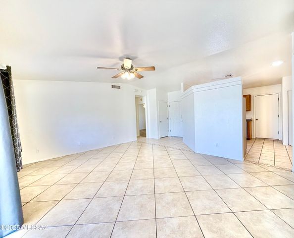 8981 E Mayberry Drive, Tucson, AZ 85730