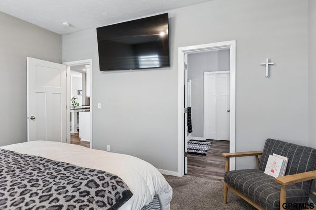 5113 N 209th Avenue, Elkhorn, NE 68022
