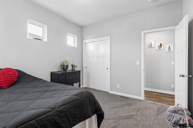 5113 N 209th Avenue, Elkhorn, NE 68022