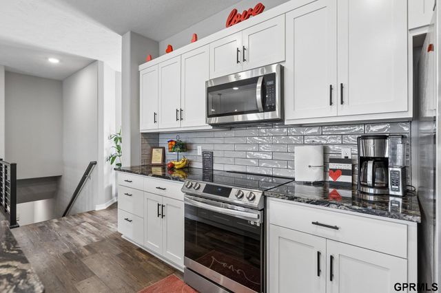 5113 N 209th Avenue, Elkhorn, NE 68022
