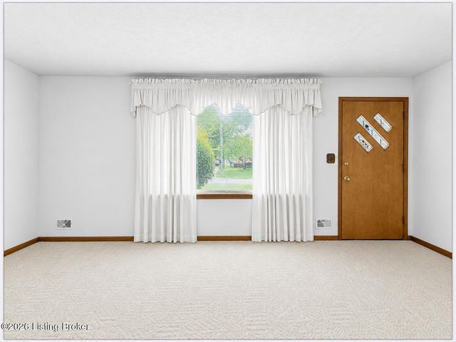 4113 Burrell Dr, Louisville, KY 40216