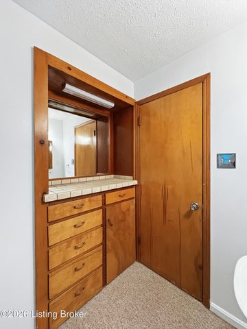 4113 Burrell Dr, Louisville, KY 40216