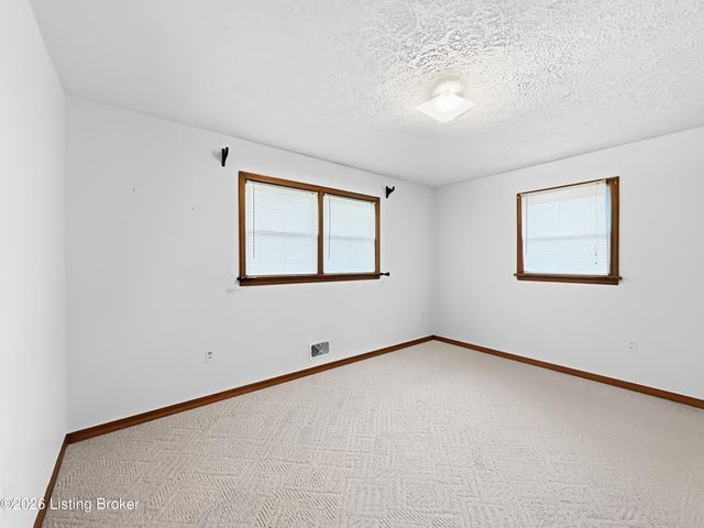 4113 Burrell Dr, Louisville, KY 40216