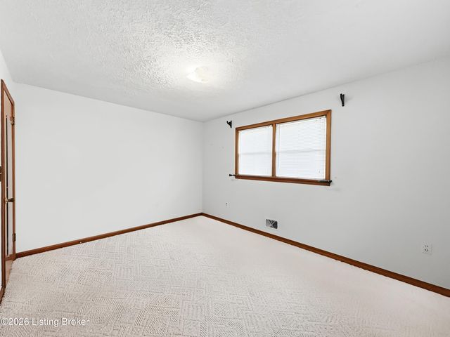 4113 Burrell Dr, Louisville, KY 40216