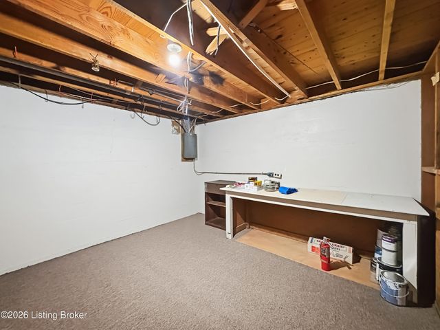 4113 Burrell Dr, Louisville, KY 40216