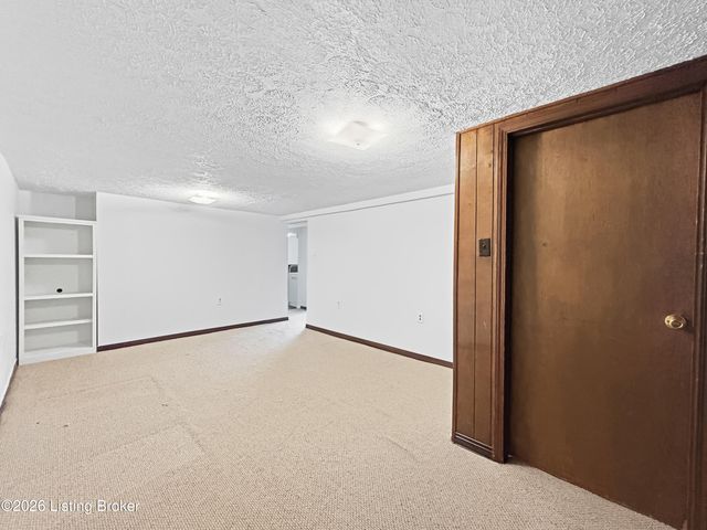 4113 Burrell Dr, Louisville, KY 40216